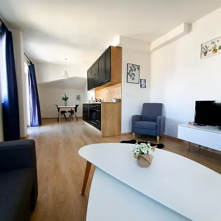 High Esteta Deluxe Apartment